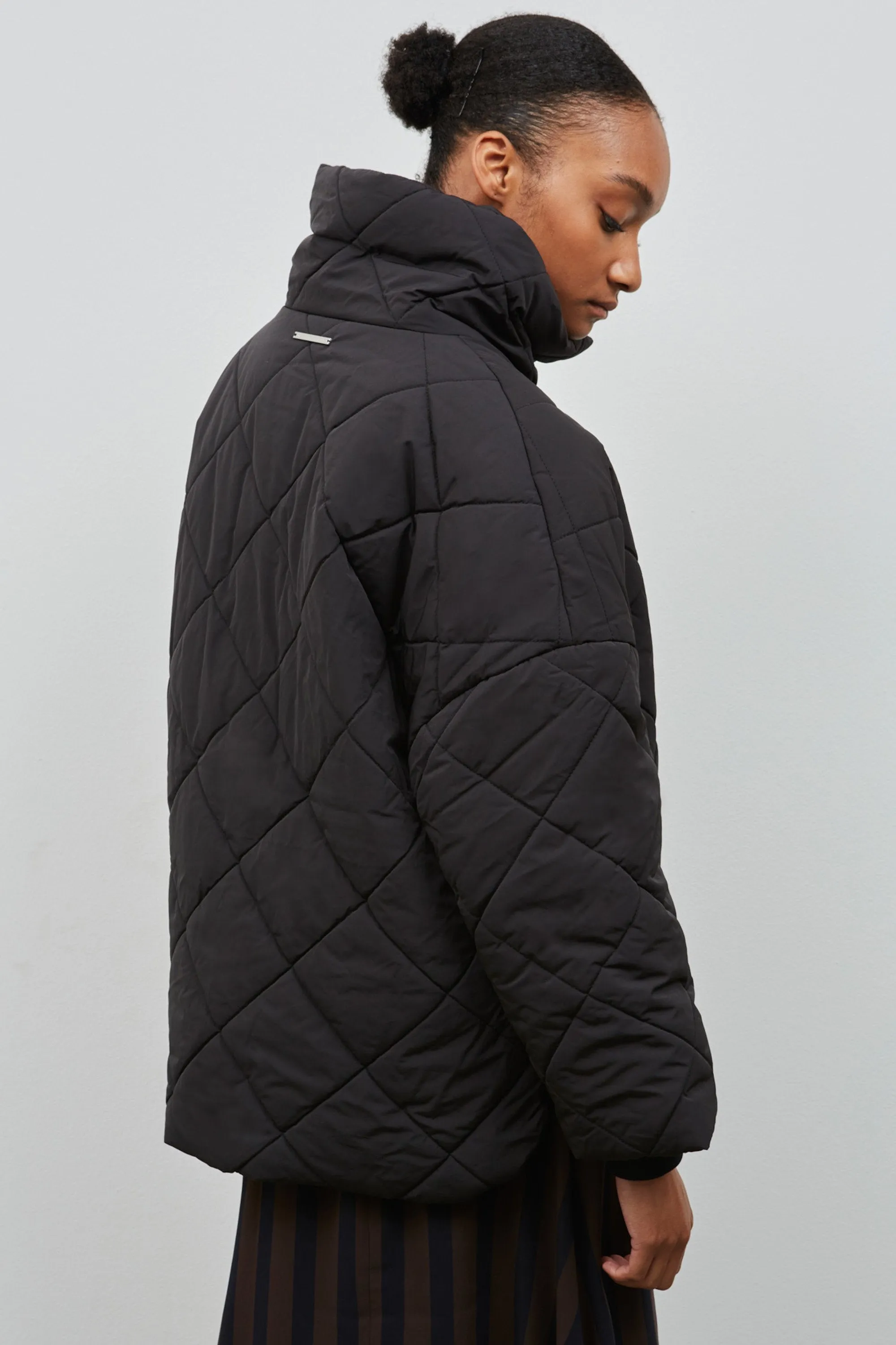 moteuka jacket black