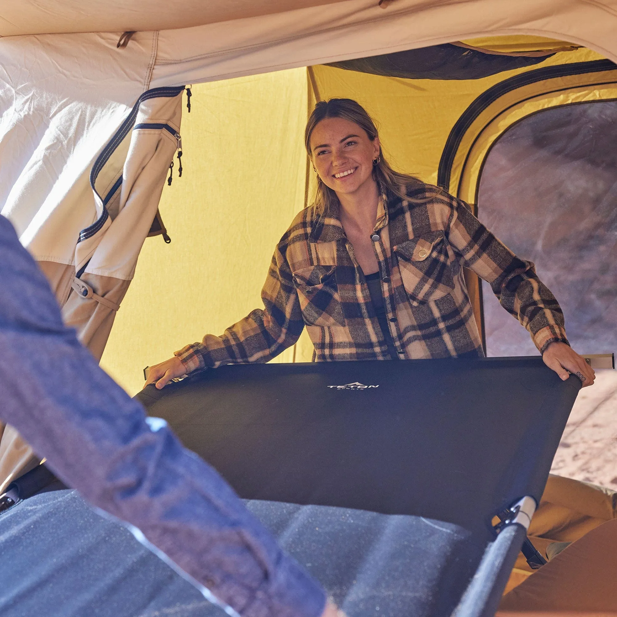 Outfitter XXL Camp Cot with Pivot Arm