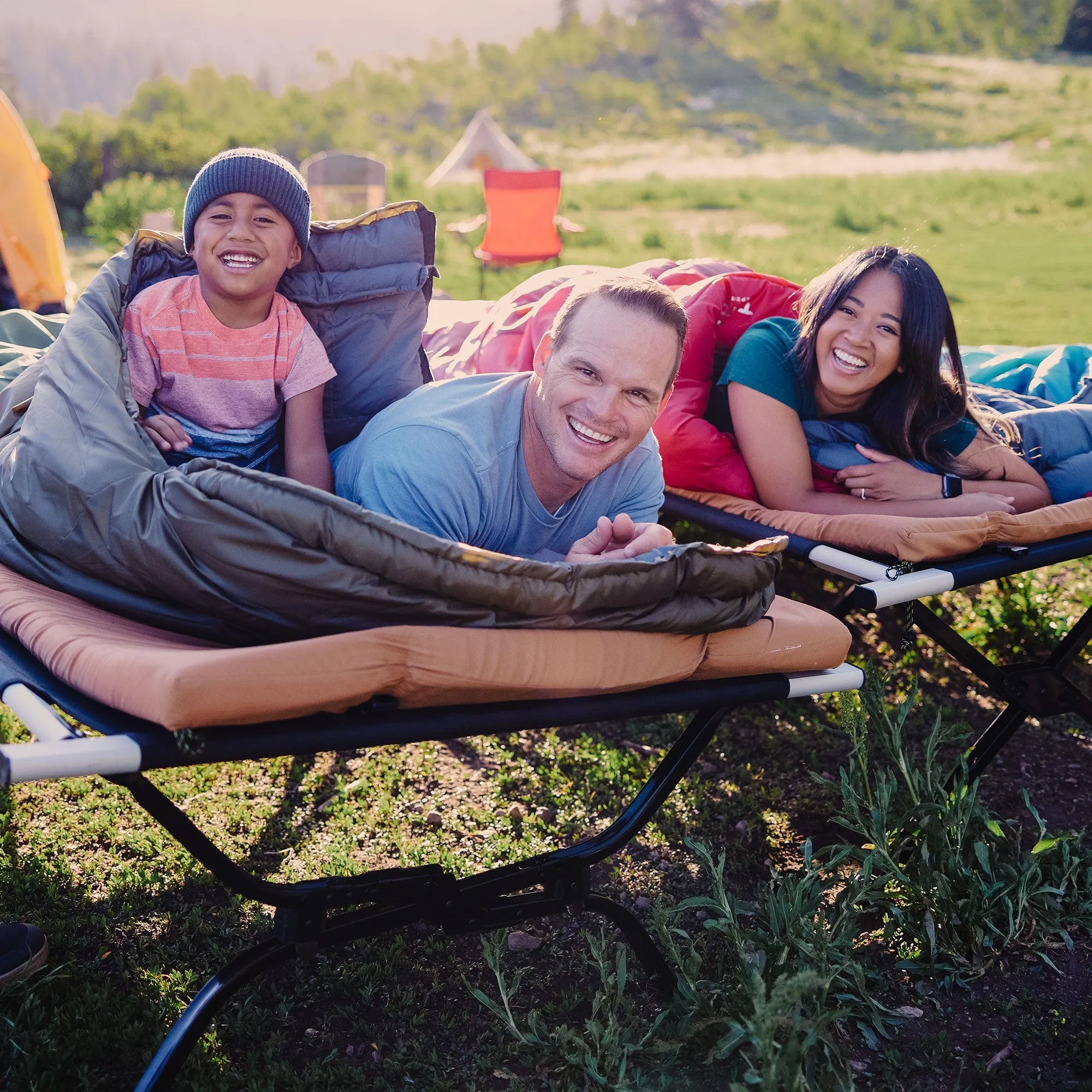 Outfitter XXL Camp Cot with Pivot Arm